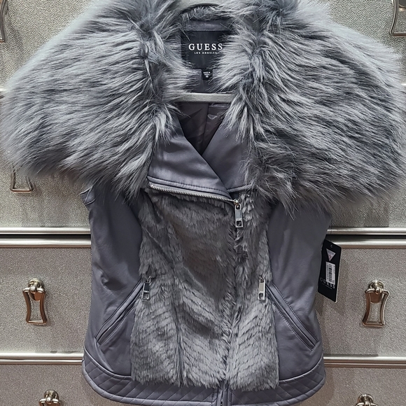 NWT, Women's Guess fur vest, grey, size XS, front zipper - Picture 2 of 4
